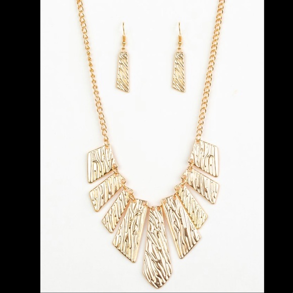 Texture Tigress Gold necklace - Picture 1 of 2